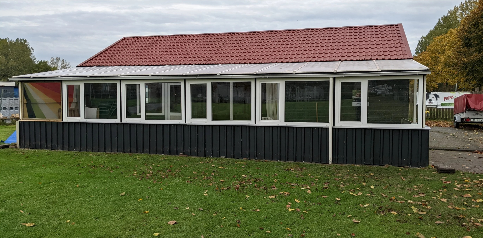 Serre gefundeerd op 6 schroefpalen